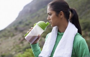 protein-shake-woman