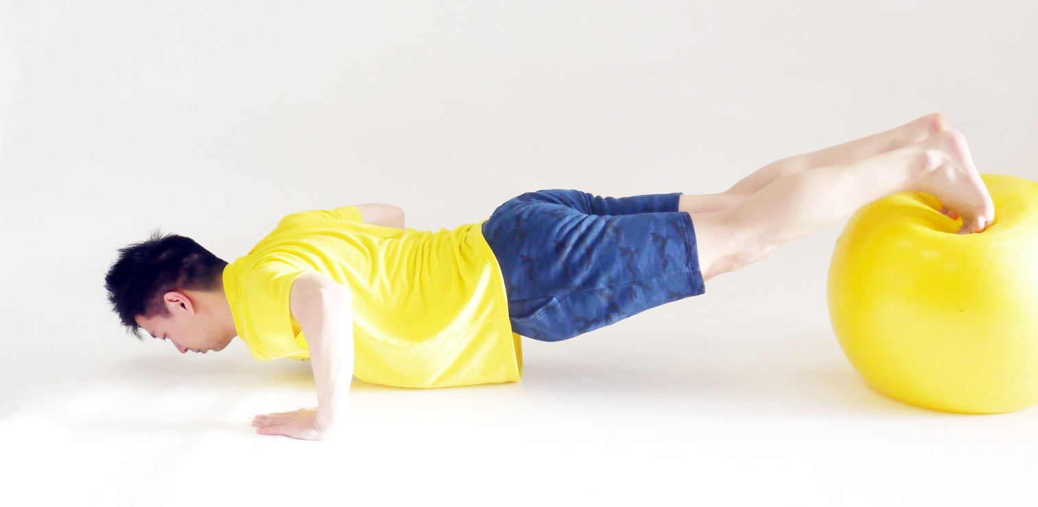 腕立て伏せの最強保存版！初心者〜上級者に効果抜群の方法30選